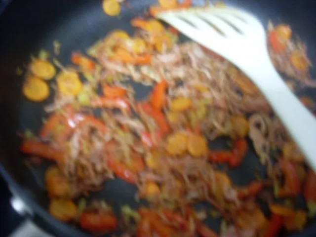 Herzhafte Leberkäse-Pfanne abgewandelte Idee von "Urlaubsoma" - Rezept - Bild Nr. 12