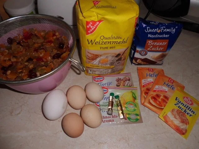 Saison; Winter: Sektfrüchte-Marzipan-Stollen - Rezept - Bild Nr. 2