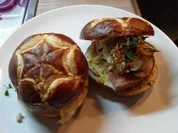 Bayern-Burger mit Leberkäse - Rezept