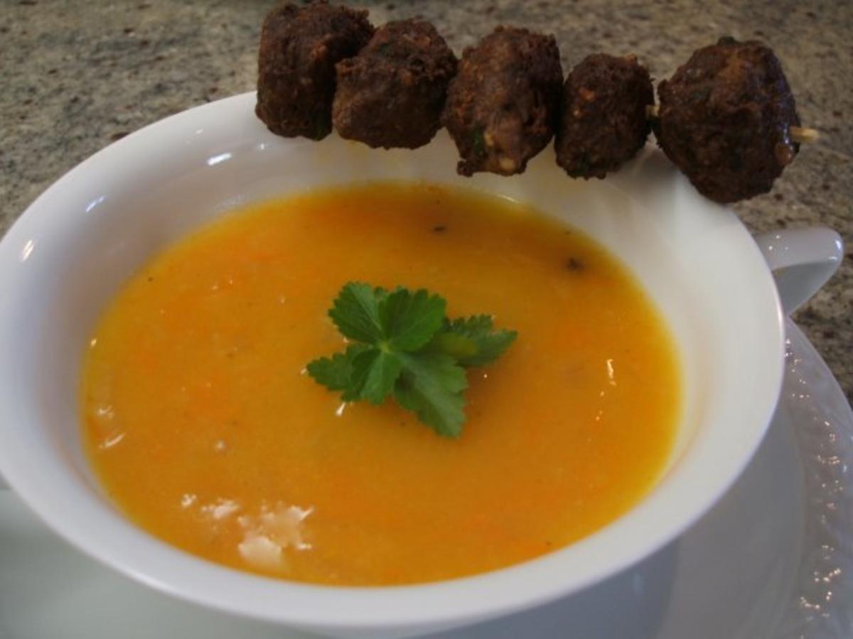 Suppen: Zwiebelsuppe nach Kühlschrankart - Rezept