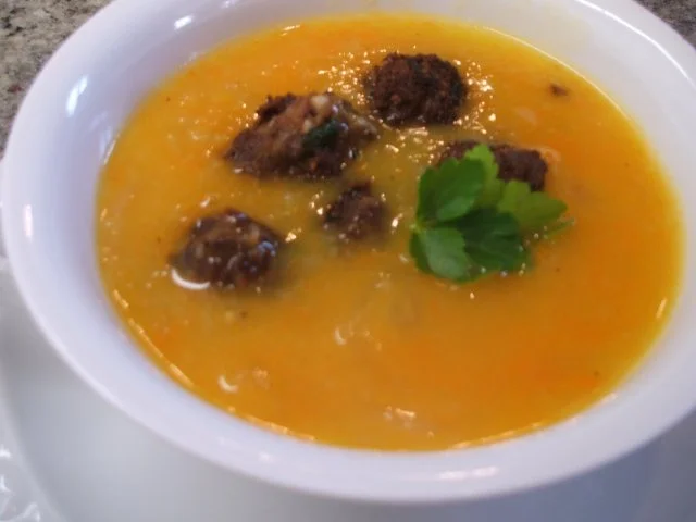 Suppen: Zwiebelsuppe nach Kühlschrankart - Rezept - Bild Nr. 2