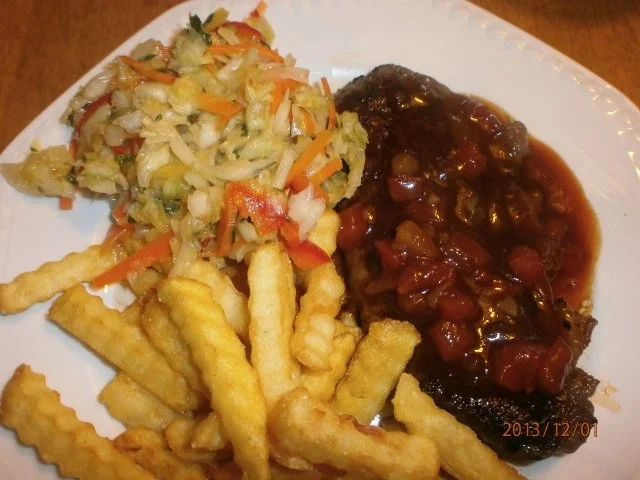 Rezept: Monkey Gland Steak mit Chakalaka-Krautsalat Bild Nr. 12 Monkey Gland Steak mit Chakalaka-Krautsalat - Rezept - Bild Nr. 12