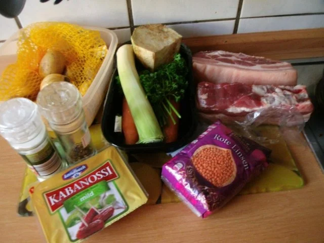 Rezept: Roter Linseneintopf mit Bauchfleisch und Cabanossi Bild Nr. 2 Roter Linseneintopf mit Bauchfleisch und Cabanossi - Rezept - Bild Nr. 2