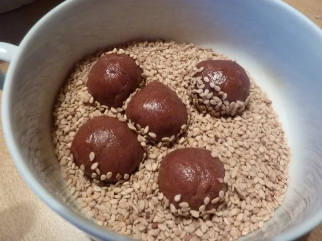 Weihnachten: Schokoladen-Sesam-Plätzchen - Rezept - Bild Nr. 8