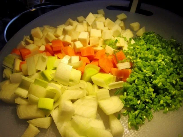 Deftiger Eintopf mit Fleisch- und Gemüseresten - Rezept - Bild Nr. 2