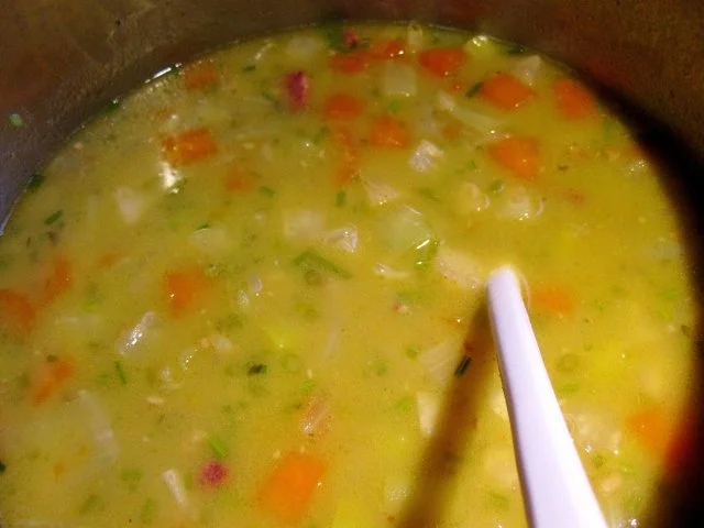 Deftiger Eintopf mit Fleisch- und Gemüseresten - Rezept - Bild Nr. 4