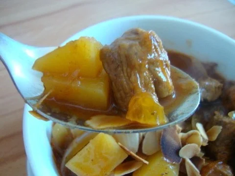 Rezept: die "Spanische Variante" meiner Gulaschsuppe die "Spanische Variante" meiner Gulaschsuppe - Rezept