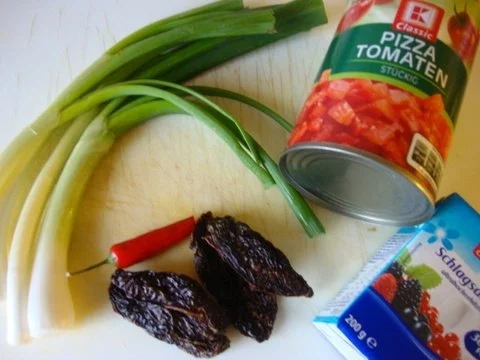 Tomatensuppe mit "Gin-Sahne" - Rezept - Bild Nr. 2