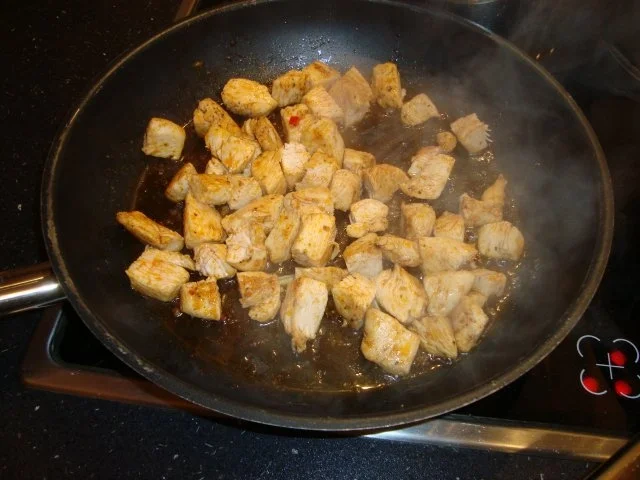 Pasta mit Ajvar-Sahne-Hähnchen - Rezept - Bild Nr. 5