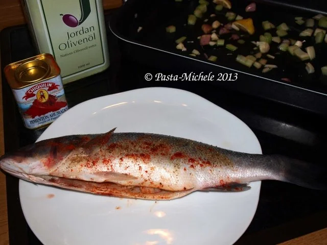 Wolfsbarsch aus dem Ofen    (Branzino al forno) - Rezept - Bild Nr. 4