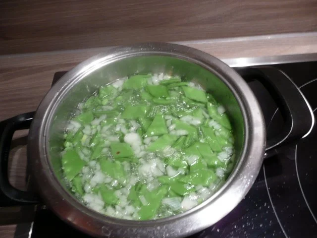 Rezept: Rippcher, Sellerie - Kartoffelstampf , Zuckerschoten und Soße ! Bild Nr. 8 Rippcher, Sellerie - Kartoffelstampf , Zuckerschoten und Soße ! - Rezept - Bild Nr. 8