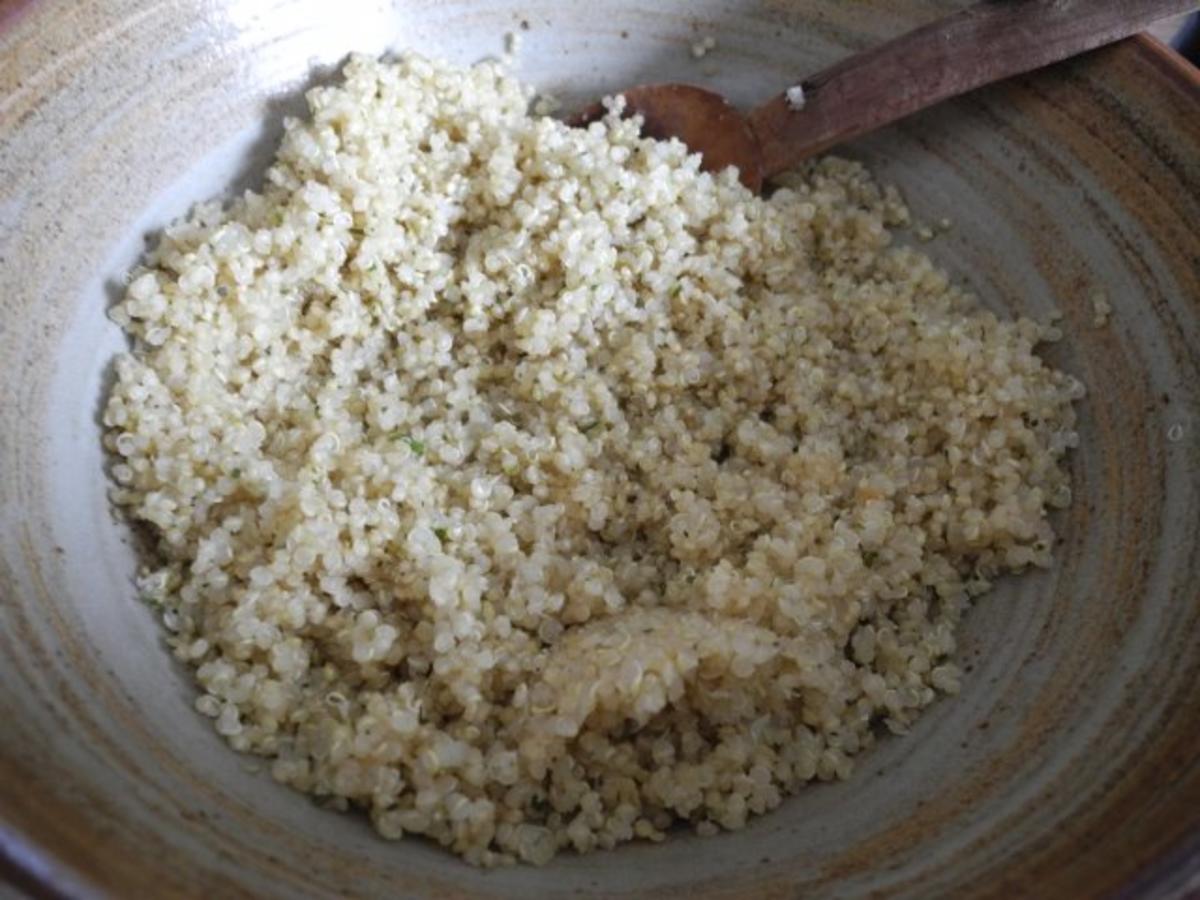 Vegan : Paprikaschoten mit würziger Quinoa - Füllung - Rezept - Bild Nr. 12