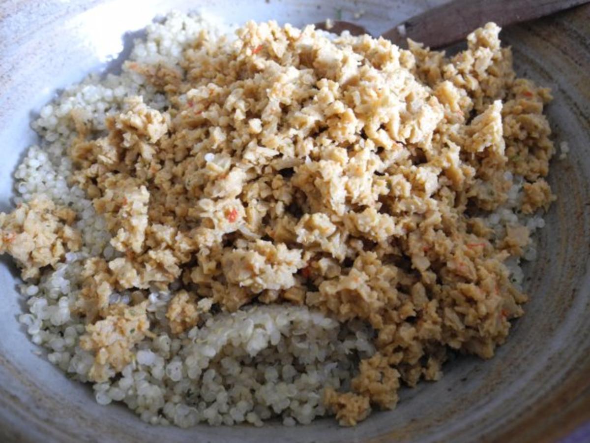 Vegan : Paprikaschoten mit würziger Quinoa - Füllung - Rezept - Bild Nr. 13