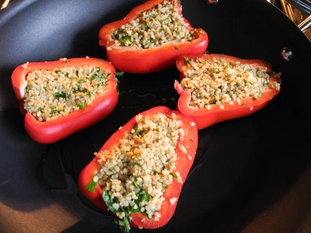 Vegan : Paprikaschoten mit würziger Quinoa - Füllung - Rezept - Bild Nr. 18