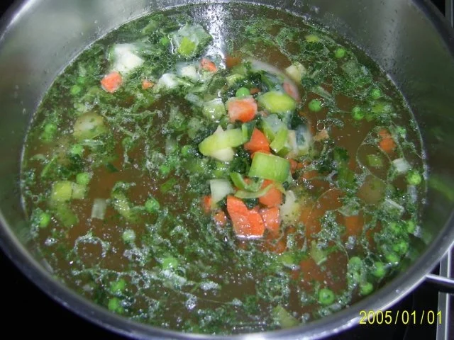 Suppen & Eintöpfe: Nudelsuppe mit knackigem Gemüse - Rezept - Bild Nr. 3