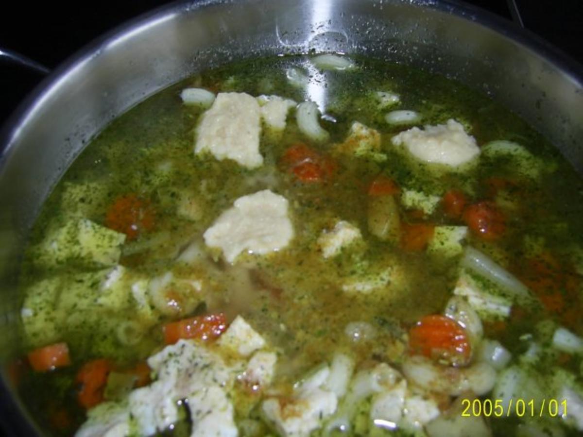 Suppen & Eintöpfe: Nudelsuppe mit knackigem Gemüse - Rezept - Bild Nr. 12