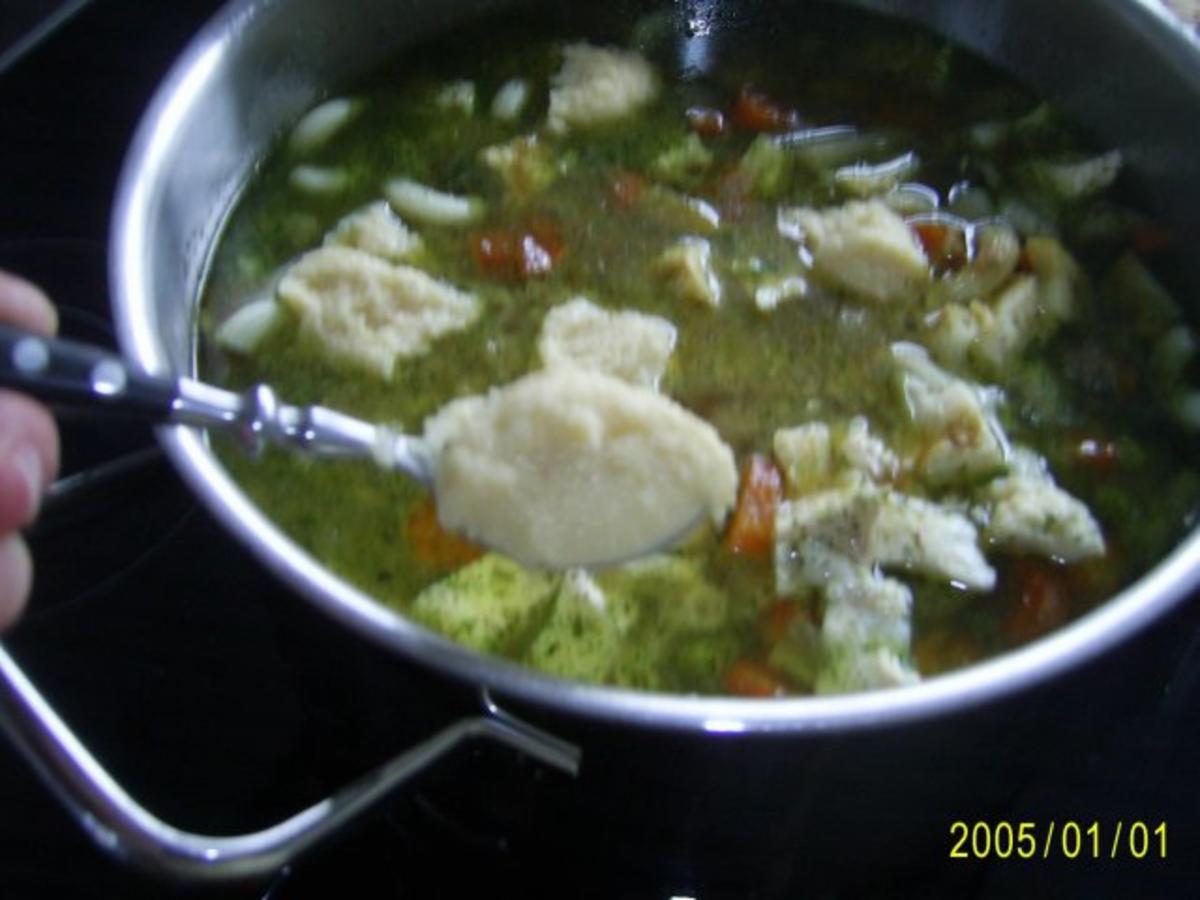 Suppen & Eintöpfe: Nudelsuppe mit knackigem Gemüse - Rezept - Bild Nr. 11