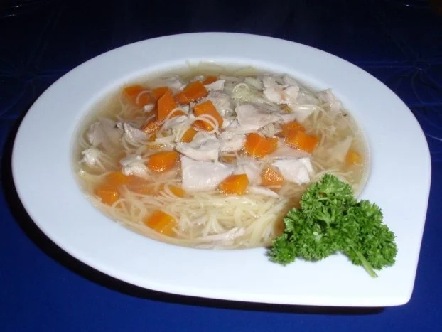 Hühnersuppe a la Linda - Rezept