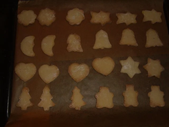 Rezept: Butterplätzchen Bild Nr. 2 Butterplätzchen - Rezept - Bild Nr. 2