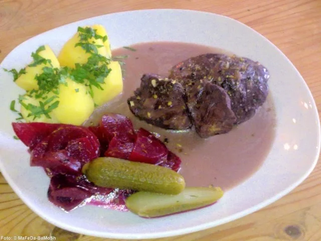 Rezept: Schweinefilet in Rotwein-Sahnsoße Schweinefilet in Rotwein-Sahnsoße - Rezept