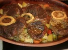 Zart geschmorte Rinderbeinscheiben aus dem Römertopf - Rezept
