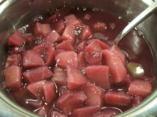 Rezept: Dessert: Glühweinbirnen unter Sahnepudding Bild Nr. 10 Dessert: Glühweinbirnen unter Sahnepudding - Rezept - Bild Nr. 10