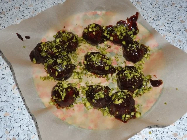 Weihnachtliche Nussnougat-Marzipankugeln - Rezept - Bild Nr. 8