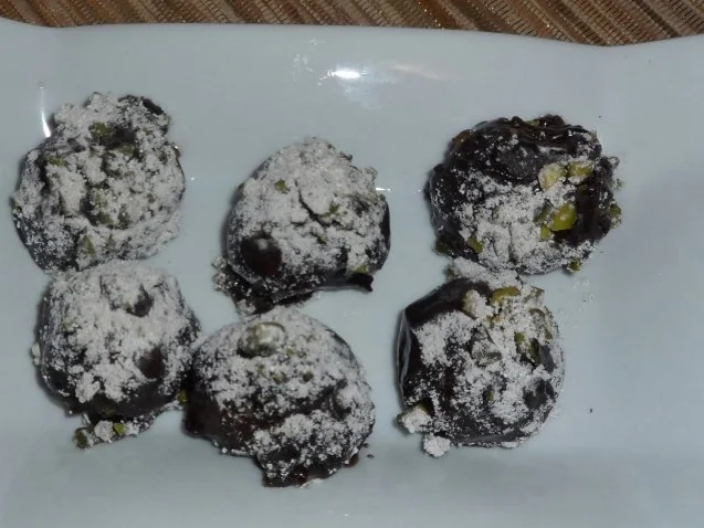 Weihnachtliche Nussnougat-Marzipankugeln - Rezept - Bild Nr. 10