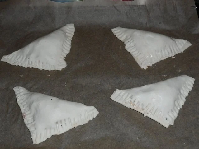 Abendessen/Snack: Blätterteigtaschen mit pikanter Feta-Paprika-Füllung - Rezept - Bild Nr. 5