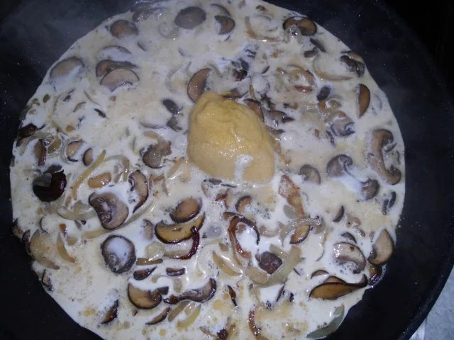 Bouletten / Frikadellen / Fleischpflanzerl nach Art von Stroganow - Rezept - Bild Nr. 10