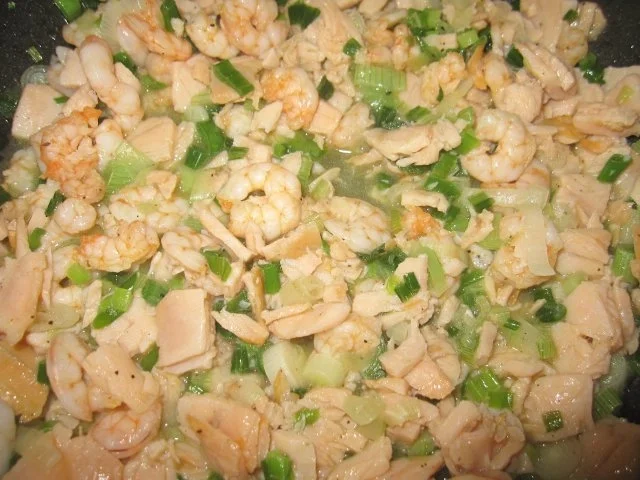 Rezept: Pfannkuchen mit Lachs-Garnelen-Füllung Bild Nr. 4 Pfannkuchen mit Lachs-Garnelen-Füllung - Rezept - Bild Nr. 4