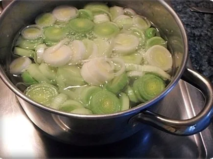 Sellerie Salat mit Walnuss-Mayo-Creme nach Art des Hauses. - Rezept - Bild Nr. 4