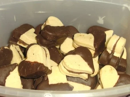 Rezept: Nougatherzen Bild Nr. 2 Nougatherzen - Rezept - Bild Nr. 2