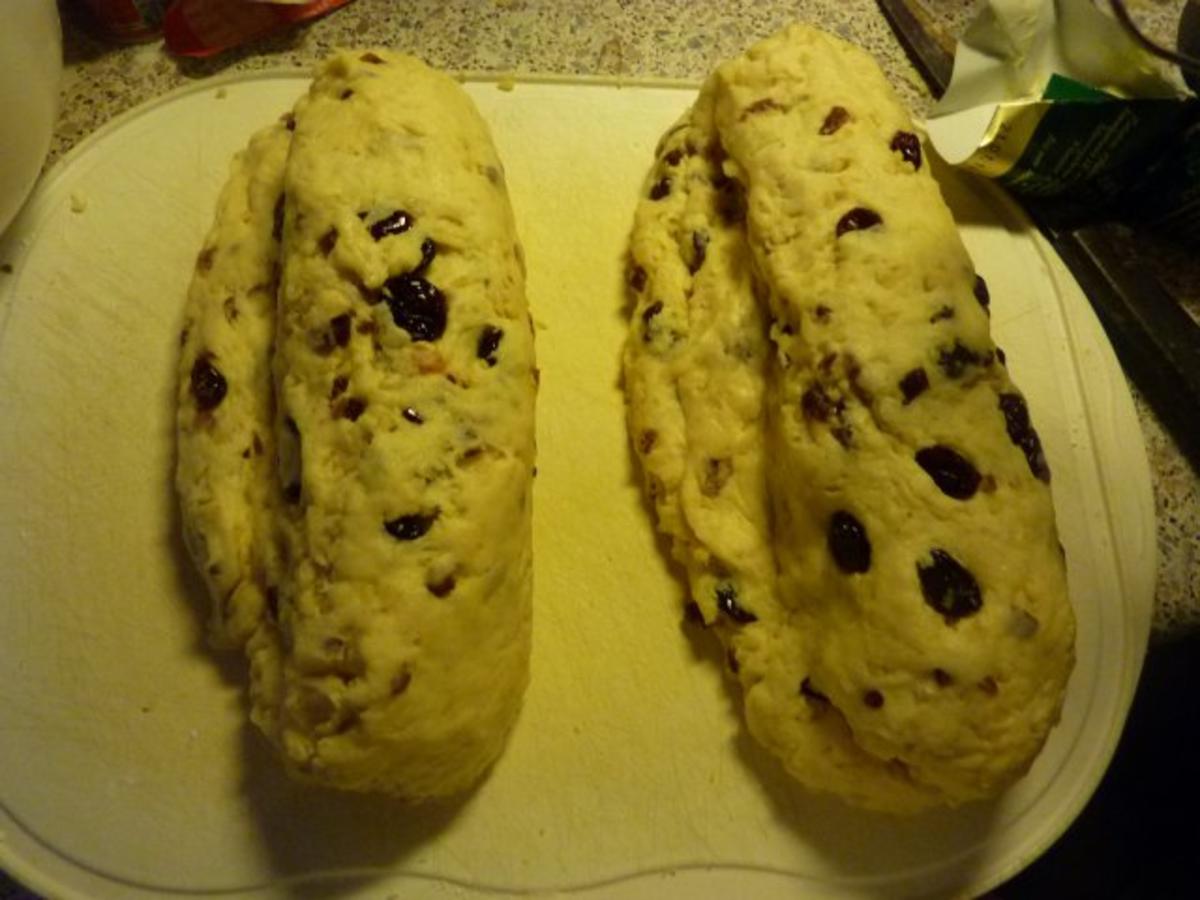 Weihnachten: Quarkstollen mit Marzipan - Rezept - kochbar.de