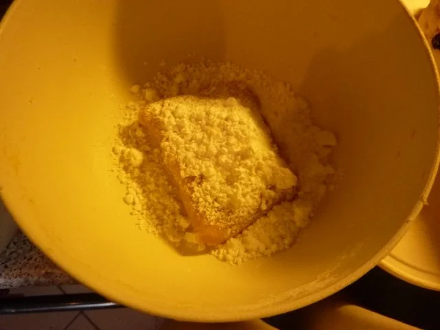 Rezept: Weihnachten: Quarkstollen mit Marzipan Bild Nr. 7 Weihnachten: Quarkstollen mit Marzipan - Rezept - Bild Nr. 7