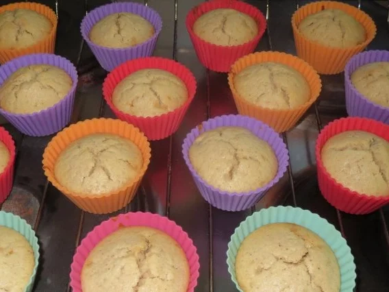 Rezept: Backen: Mandarinen-Muffins Bild Nr. 3 Backen: Mandarinen-Muffins - Rezept - Bild Nr. 3