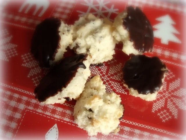 Rezept: Weihnachtsplätzchen: Feigen-Kokos-Schoko-Makronen Weihnachtsplätzchen: Feigen-Kokos-Schoko-Makronen - Rezept