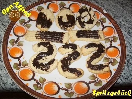 Plätzchen: Oma`s Spritzgebackenes - Rezept
