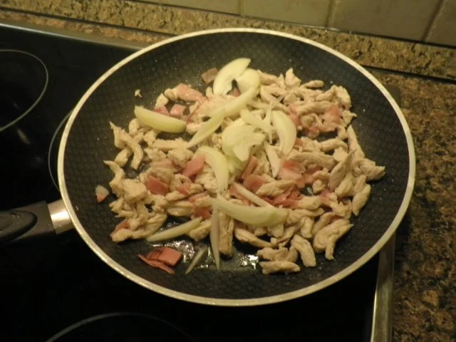 Putengeschnetzeltes mit Schinken, Zwiebeln ... - Rezept - Bild Nr. 5