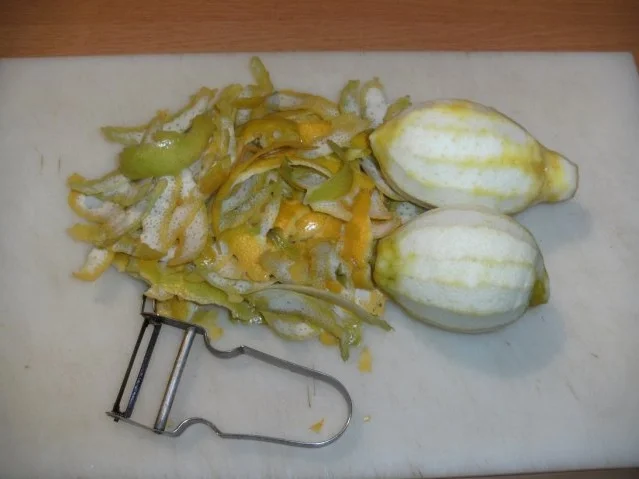 Getränk: Zitronenlikör à la Limoncello - Rezept - Bild Nr. 3