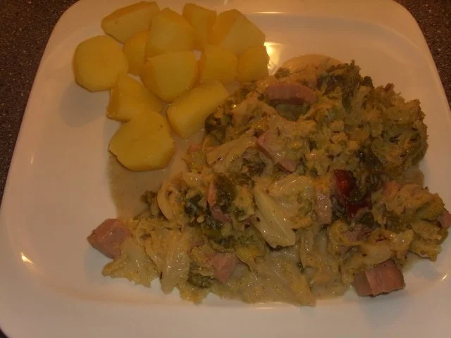 Wirsingemüse mit Kasseler in Sahnesoße - Rezept