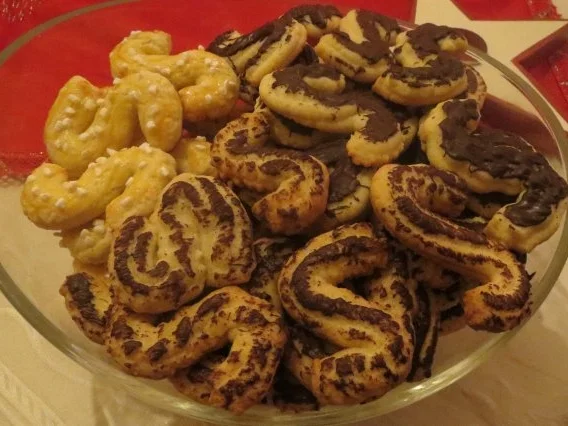 Rezept: Backen: Butter-S (ala Oma) ... mit zweierlei Belag Bild Nr. 6 Backen: Butter-S (ala Oma) ... mit zweierlei Belag - Rezept - Bild Nr. 6