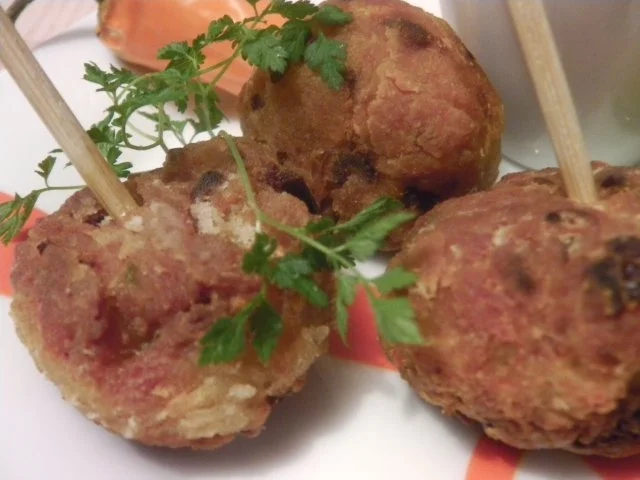 Rezept: Asiatische Hühner-Fleischbällchen an Dip-Sauce Bild Nr. 2 Asiatische Hühner-Fleischbällchen an Dip-Sauce - Rezept - Bild Nr. 2