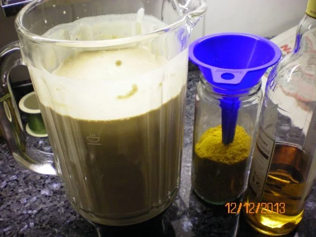 Rezept: Getränke: : Whisky-Tiramisu-Likör Bild Nr. 3 Getränke: : Whisky-Tiramisu-Likör - Rezept - Bild Nr. 3