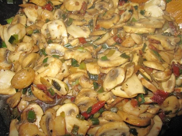 Rezept: Schweinegeschnetzeltes mit Champignons Bild Nr. 6 Schweinegeschnetzeltes mit Champignons - Rezept - Bild Nr. 6