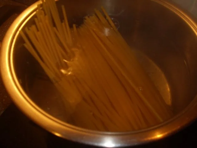 Makkaroniauflauf mit Lammhack und Schafskäse - Rezept - Bild Nr. 2