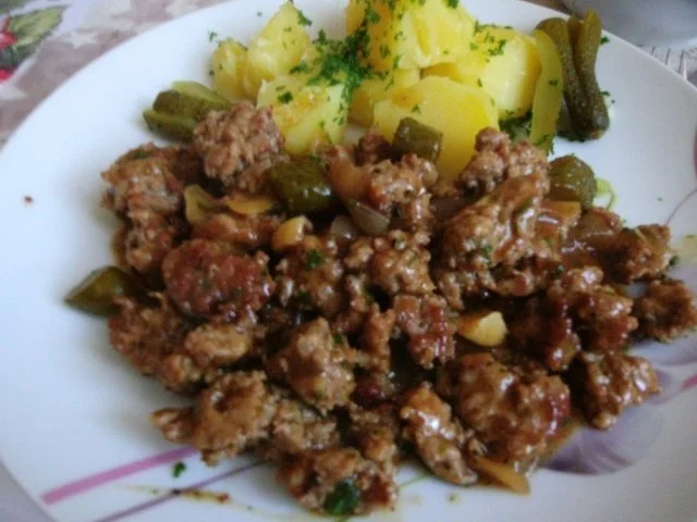 Rezept: Gehacktesstippe oder Beamtenstippe Gehacktesstippe oder Beamtenstippe - Rezept