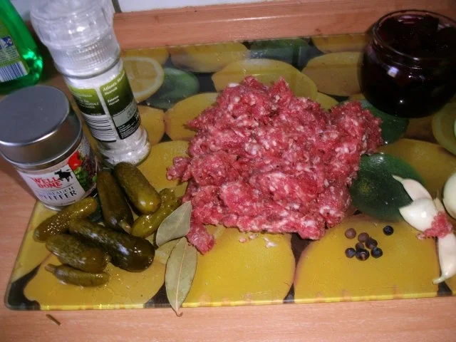 Rezept: Gehacktesstippe oder Beamtenstippe Bild Nr. 3 Gehacktesstippe oder Beamtenstippe - Rezept - Bild Nr. 3