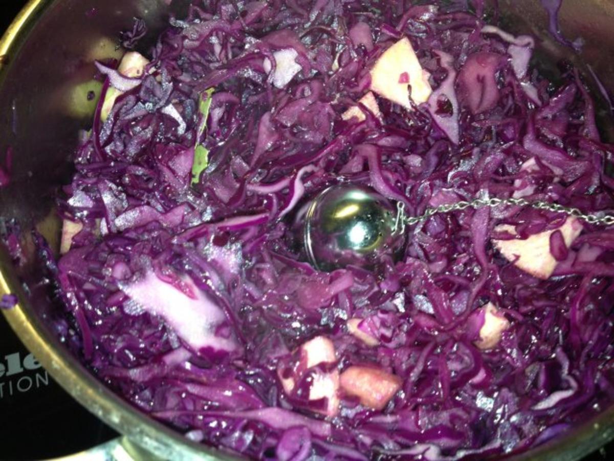 Apfel-Rotkohl als Beilage - Rezept mit Bild - kochbar.de