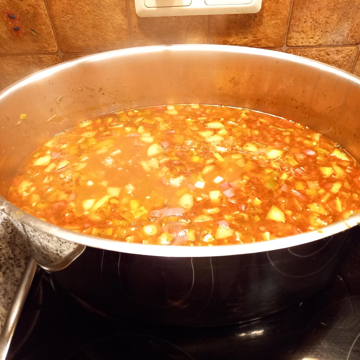 Suppen: Oma`s Ungarische Bohnensuppe - Rezept - Bild Nr. 17007